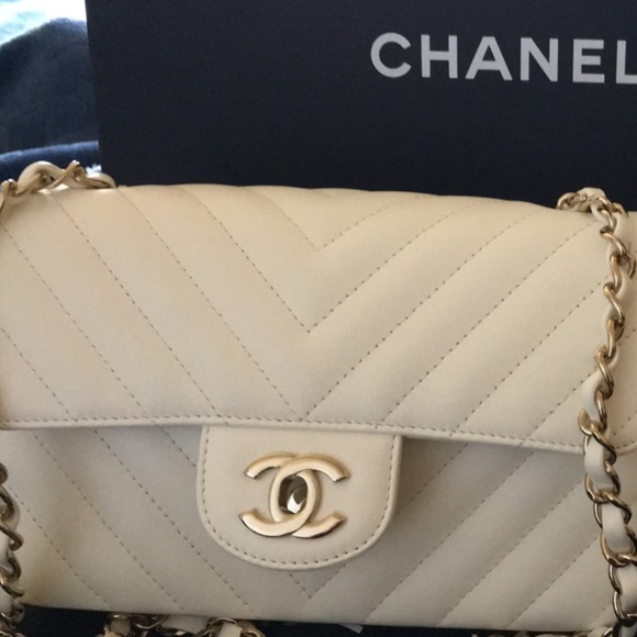 100% Auth Chanel Rectangle Mini Chevron Lambskin - Picture 2 of 7